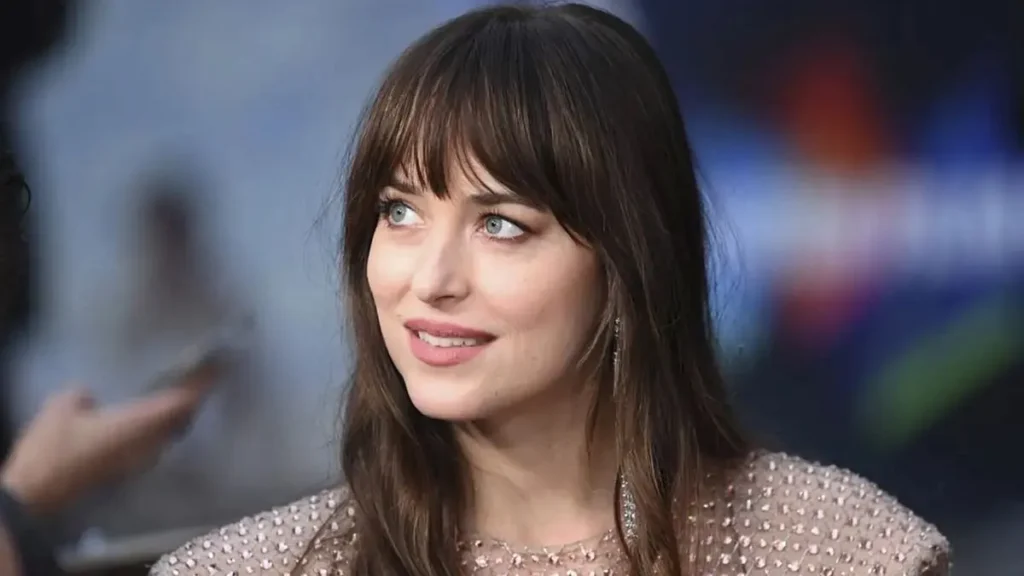 dakota johnson engagement ring 1